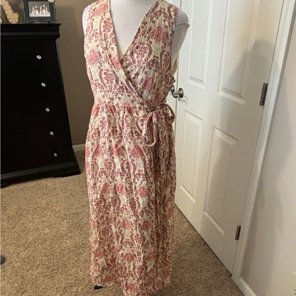 Polagram Clothing - Floral Wrap Dress Size Large. Like New